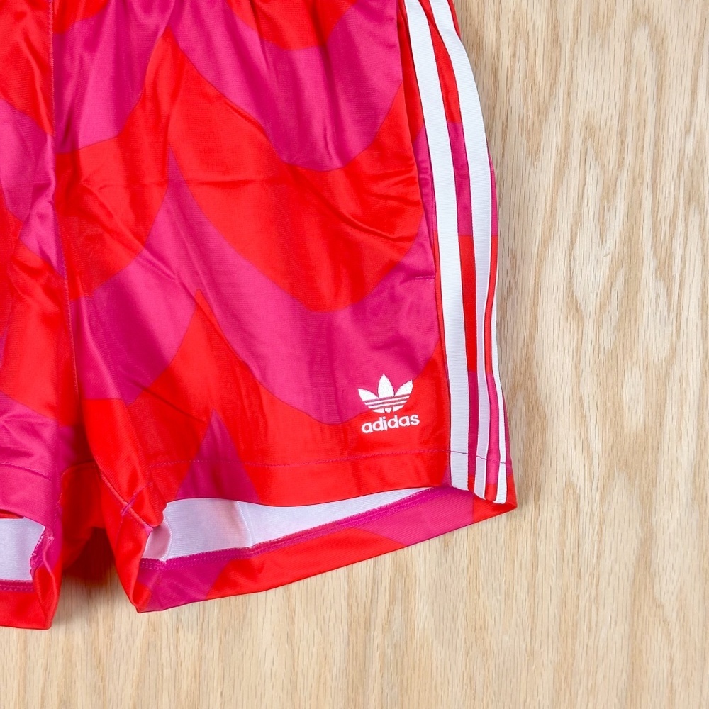Adidas x Marimekko Shorts - Picture 6 of 12